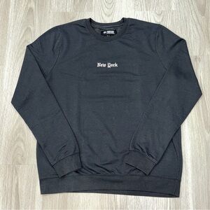 San Francisco Work Shirts
"New York" Embroidered Crewneck Sweatshirt
— Men's L